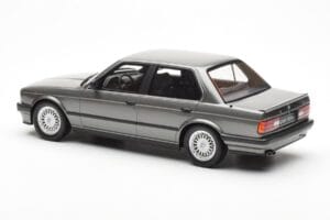 BMW 325i E30 Sedan Dolphin Grå Otto 1:18 OT819 Resin — billede 5 af 6