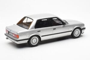 BMW 325i E30 Sølv Otto 1:18 OT912 Resin — billede 2 af 6