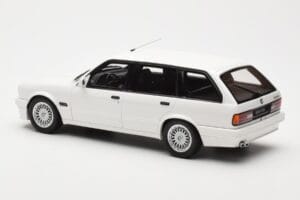 BMW 325i E30 Touring M Package Hvid Otto 1:18 OT238 Resin — billede 4 af 5