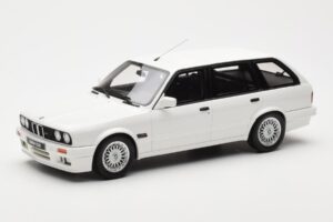 BMW 325i E30 Touring M Package Hvid Otto 1:18 OT238