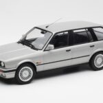 BMW 325i E30 Touring Sølv Norev 1:18 183216