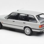 BMW 325i E30 Touring Sølv Norev 1:18 183216 - image 5 of 6