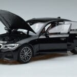 BMW 330i G20 Sort Metallic Norev 1:18 183277 Metal - image 2 of 7