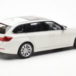 BMW 335i F31 Touring Alpine Hvid Paragon 1:18 - image 3 of 8