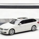 BMW 335i F31 Touring Alpine Hvid Paragon 1:18 - image 8 of 8