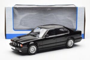 BMW 540i E34 Sort Metallic MCG 1:18 MCG18157 Metal — billede 6 af 6