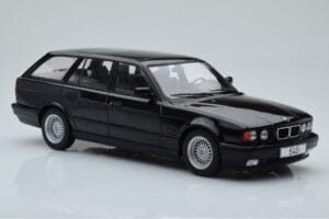 BMW 540i E34 Touring Sort Metallic MCG 1:18 MCG18329 Metal — billede 4 af 6