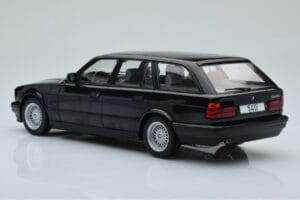 BMW 540i E34 Touring Sort Metallic MCG 1:18 MCG18329 Metal — billede 5 af 6