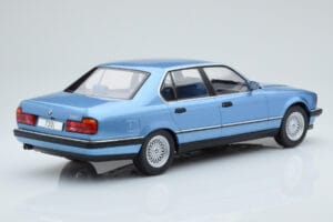 BMW 7 Series E32 730i Blå MCG 1:18 MCG18160 Metal — billede 2 af 5
