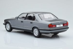 BMW 7 Series E32 740i Sølv MCG 1:18 MCG18161 Metal — billede 4 af 5