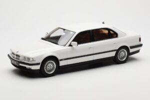 BMW 750iL E38 Asia Exclusive Hvid Otto 1:18 OT836