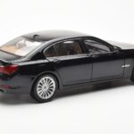 BMW 750Li F02 Facelift Carbon Sort Kyosho 1:18 - image 3 of 8