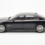 BMW 750Li F02 Facelift Carbon Sort Kyosho 1:18 - image 4 of 8