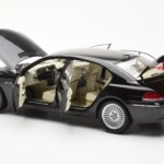 BMW 760Li E66 Sort Kyosho 1:18 - image 5 of 9