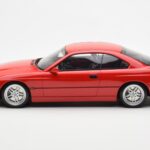 BMW 850 CSi E31 Rød Otto 1:18 - image 3 of 6