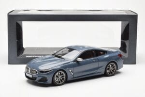 BMW 850i G15 Barcelona Blue Metallic Norev 1:18 80432450995 Metal — billede 8 af 8