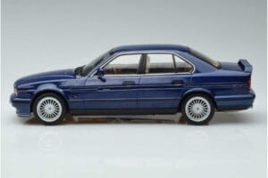 BMW Alpina B10 4.6 E34 Blå MCG 1:18 MCG18230 Metal — billede 3 af 6