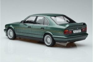BMW Alpina B10 4.6 E34 Grøn MCG 1:18 MCG18229 Metal — billede 5 af 6