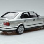 BMW Alpina B10 4.6 E34 Sølv MCG 1:18 MCG18231 Metal - image 2 of 5