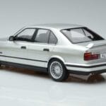 BMW Alpina B10 4.6 E34 Sølv MCG 1:18 MCG18231 Metal - image 5 of 5