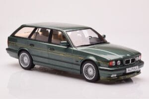 BMW Alpina B10 E34 Touring Mørkegrøn MCG 1:18 MCG18331 Metal — billede 4 af 6
