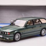BMW Alpina B10 E34 Touring Mørkegrøn MCG 1:18 - image 6 of 6