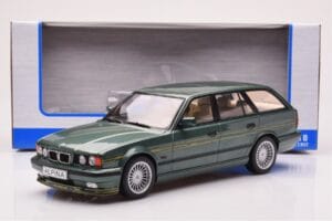 BMW Alpina B10 E34 Touring Mørkegrøn MCG 1:18 MCG18331 Metal — billede 6 af 6