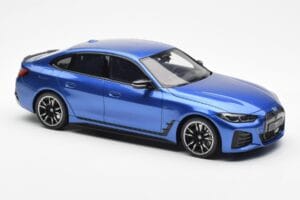 BMW i4 M50 G26 Blå Otto 1:18 OT453 Resin — billede 4 af 6