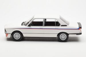 BMW M535i E12 Hvid Norev 1:18 183265 Metal — billede 3 af 5