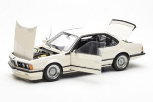 BMW M635 CSi E24 Hvid Dealer Edition AUTOart 1:18 80430145829 Metal — billede 2 af 8