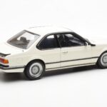 BMW M635 CSi E24 Hvid Dealer Edition AUTOart 1:18 - image 3 of 8