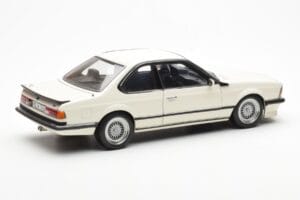 BMW M635 CSi E24 Hvid Dealer Edition AUTOart 1:18 80430145829 Metal — billede 3 af 8