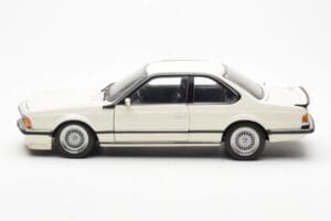 BMW M635 CSi E24 Hvid Dealer Edition AUTOart 1:18 80430145829 Metal — billede 4 af 8