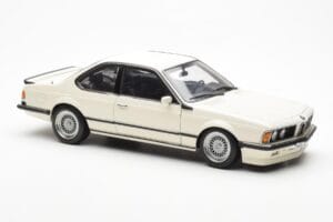 BMW M635 CSi E24 Hvid Dealer Edition AUTOart 1:18 80430145829 Metal — billede 6 af 8