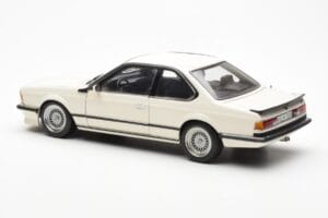 BMW M635 CSi E24 Hvid Dealer Edition AUTOart 1:18 80430145829 Metal — billede 7 af 8