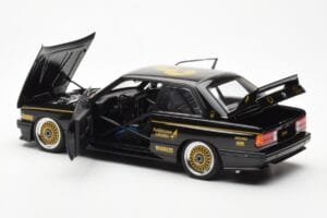 BMW M3 E30 #3 J. Richards Austrian Airlines ATCC 1987 AUTOart 1:18 88745 Metal — billede 5 af 8