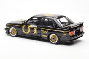 BMW M3 E30 #3 J. Richards Austrian Airlines ATCC 1987 AUTOart 1:18 88745 Metal — billede 7 af 8