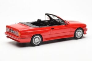 BMW M3 E30 Cabriolet Rød Otto 1:18 OT077 Resin — billede 2 af 6