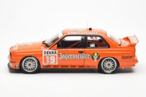 BMW M3 E30 #19 A. Hahne Jägermeister DTM 1992 AUTOart 1:18 89248 Metal — billede 4 af 8