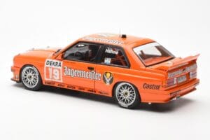 BMW M3 E30 #19 A. Hahne Jägermeister DTM 1992 AUTOart 1:18 89248 Metal — billede 7 af 8