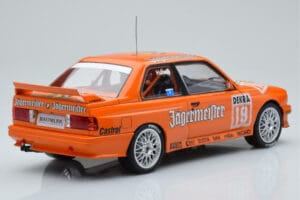 BMW M3 E30 Jagermeister #19 A. Hahne DTM Nurburgring 1992 IXO 1:18 18RMC082A Metal — billede 2 af 6