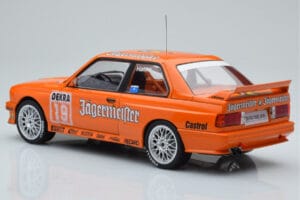 BMW M3 E30 Jagermeister #19 A. Hahne DTM Nurburgring 1992 IXO 1:18 18RMC082A Metal — billede 5 af 6