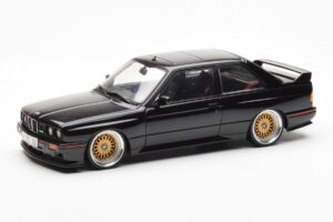 BMW M3 E30 Sport Evolution Sort Custom Wheels AUTOart 1:18 70562