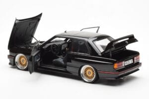 BMW M3 E30 Sport Evolution Sort Custom Wheels AUTOart 1:18 70562 Metal — billede 5 af 8