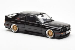 BMW M3 E30 Sport Evolution Sort Custom Wheels AUTOart 1:18 70562 Metal — billede 6 af 8