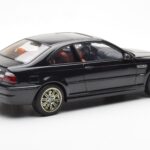 BMW M3 E46 Sort AUTOart 1:18 - image 3 of 8