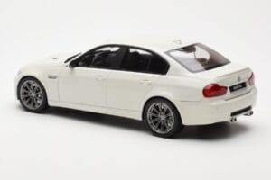 BMW M3 E90 Sedan Hvid GT Spirit 1:18 GT053 Resin — billede 5 af 6