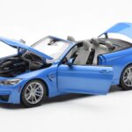 BMW M4 F83 Cabriolet Yas Marina Blå Paragon 1:18 - image 2 of 8