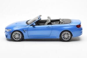 BMW M4 F83 Cabriolet Yas Marina Blå Paragon 1:18 80432339612 Metal — billede 4 af 8