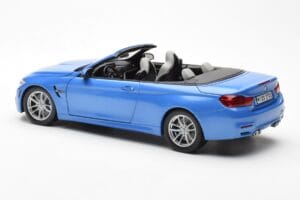 BMW M4 F83 Cabriolet Yas Marina Blå Paragon 1:18 80432339612 Metal — billede 7 af 8